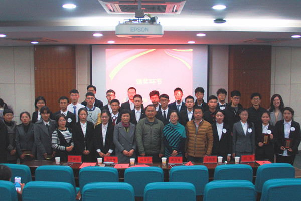 1545783515621.jpg 181225161743.jpg